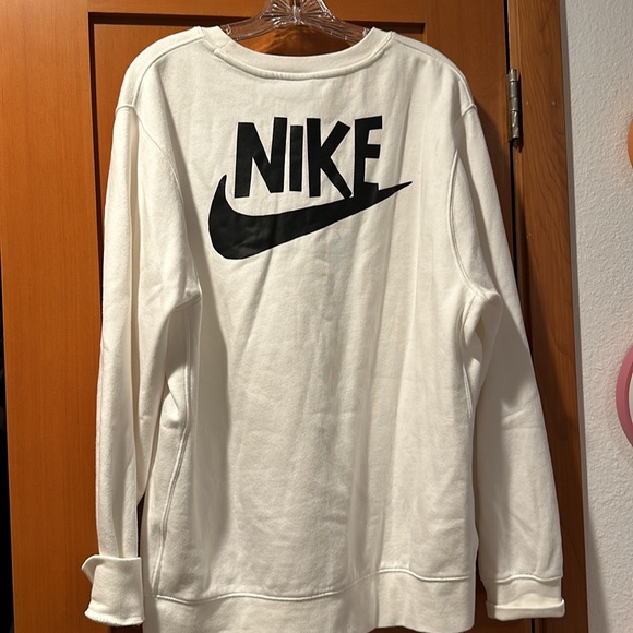 nike crewneck ! - Picture 3 of 3